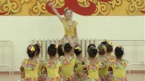 Танцевальный коллектив - Әдемі - Весёлый танец