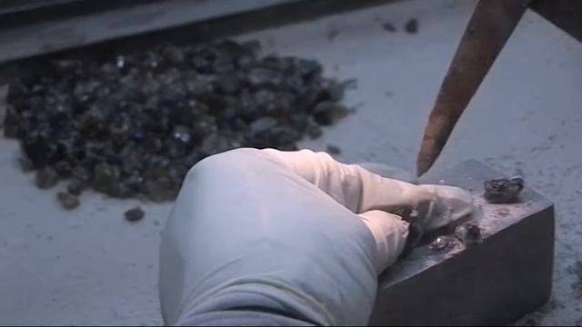 Tanzanite One sorting room смотреть онлайн