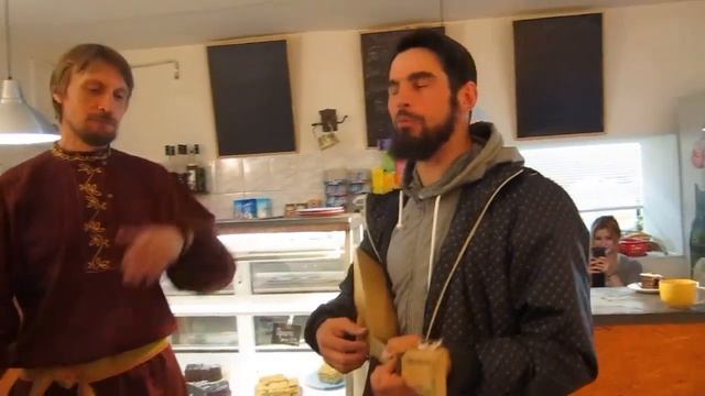 Рэп под балалайку 'Папьемашенники' и А.Беспалов "Васильев вечер" смотреть онлайн