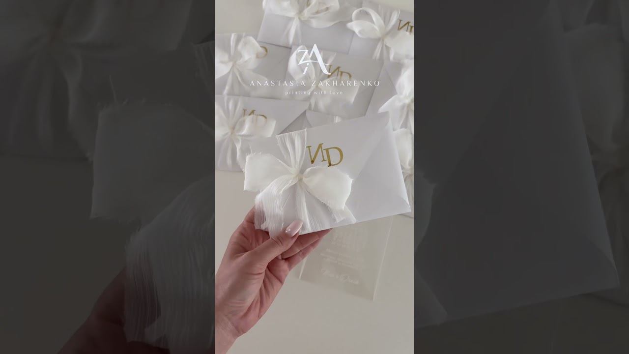 Нежные приглашения из оргстекла и шелковой лентой  #пригласительные #полиграфия #свадьба