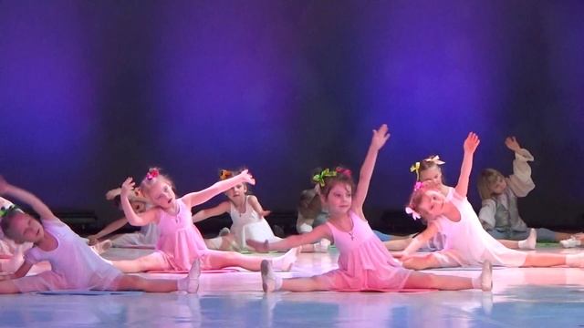 Ballet for kids Детский балет. Подготовительное отделение. Школа Ледяха. ДК ЗИЛ смотреть онлайн