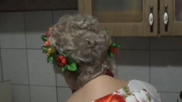 Прикольная бабушка и внук смотреть онлайн