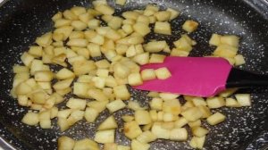 Блины с яблочно-персиковой начинкой