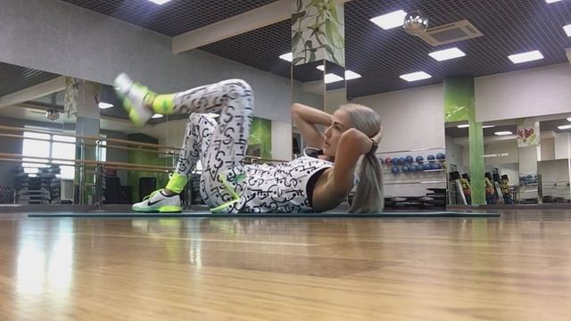 Хочешь пресс? Уделяй ему внимание! смотреть онлайн