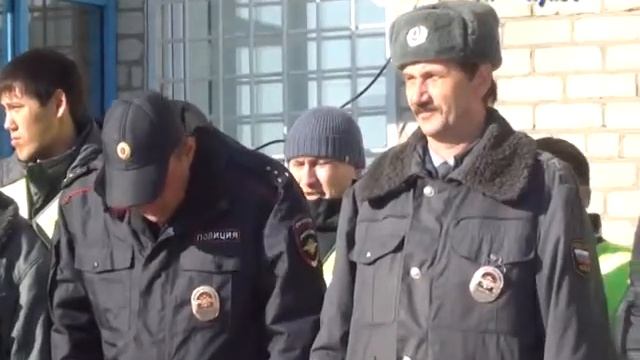 Новый начальник полиции Валерий Абрамов развёл по местам подчиненных и дружинников смотреть онлайн