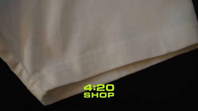 Белая футболка BAD SMILE с ярким принтом в магазине 4:20 SHOP