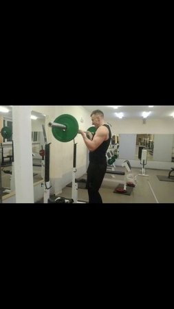 Подъем штанги на бицепс стоя TrainingFactory00
