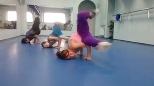 фриз..... :)))))))))))))))))))))).mp4 смотреть онлайн