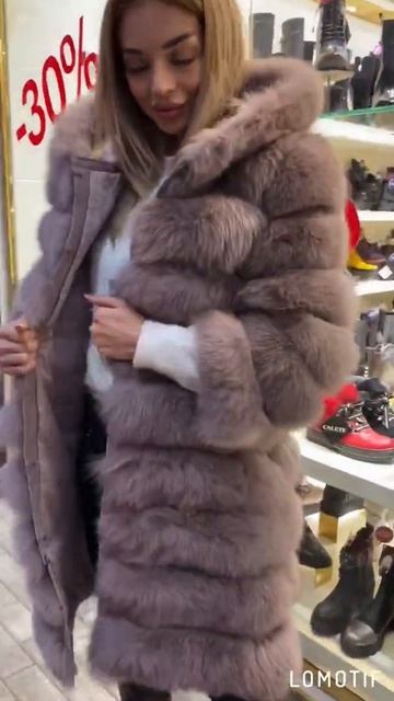 Шуба из меха песца с капюшоном  ЛЮКС КАЧЕСТВА 