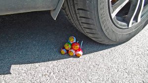 Эксперимент с автомобилем! Краш тест vs Давить колесом Чупа-Чупс и другие вещи! АСМР - звуки!