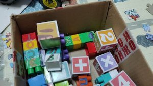 играем в детские кубики для малышей