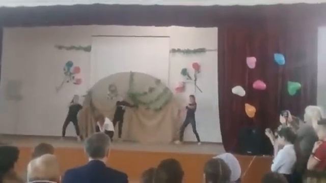 Тансую хип-хоп на празднике с девачками 8 марта смотреть онлайн