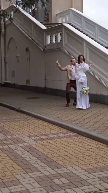 Весёлые молодожёны|Свадьба в Сочи||#shorts #travel #russia #сочи #свадьба #юмор #женихиневеста