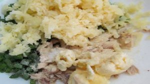 Быстрые булочки с мясом и картофелем