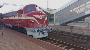 Три тепловоза М61 Нохаб отправляются из Секешфехервара специальным поездом