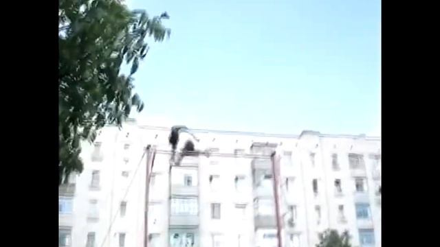 Жесткие падения с турника Часть1