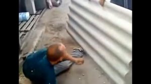 Грузчик года! Очень смешной горе грузчик))