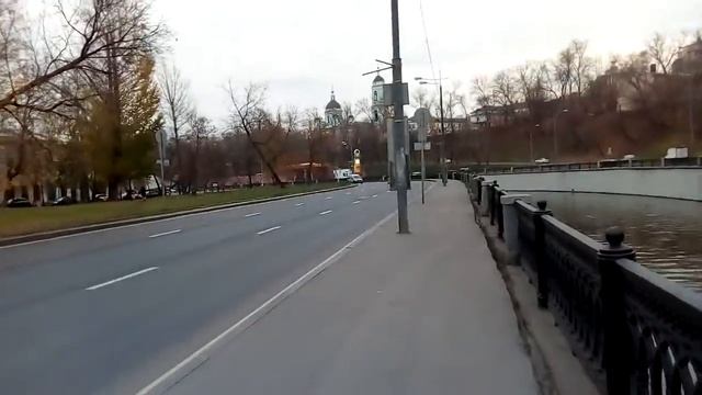Москва 1033 Костомаровская набережная осень день