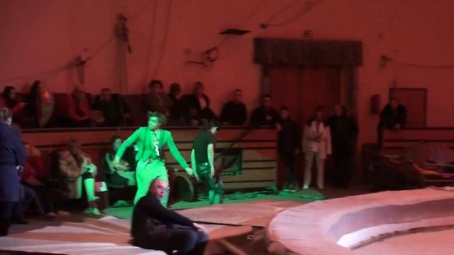 Клоун «Достоевский» Ю.Гуламов. Реприза фонтан счастья. смотреть онлайн