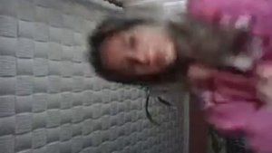 Прикололась