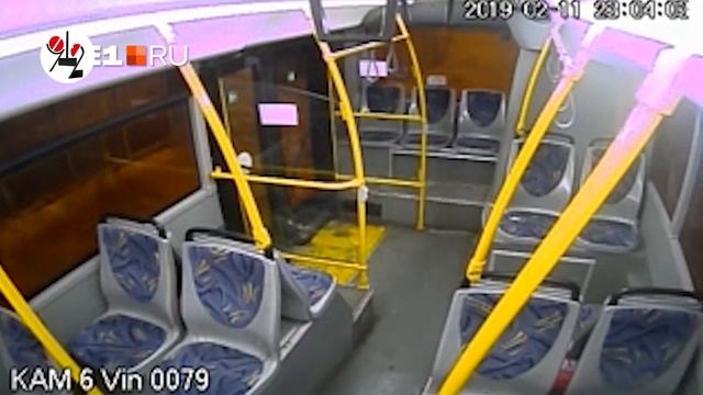 Дети-зайцы спёрли огнетушитель. смотреть онлайн