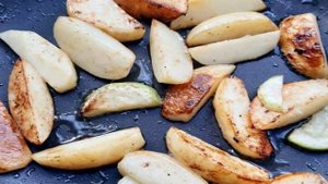 Картошка с кабачками по-деревенски