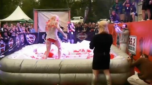 приколы на шоу женских боев "Русские дивы" www.russkiedivi.ru