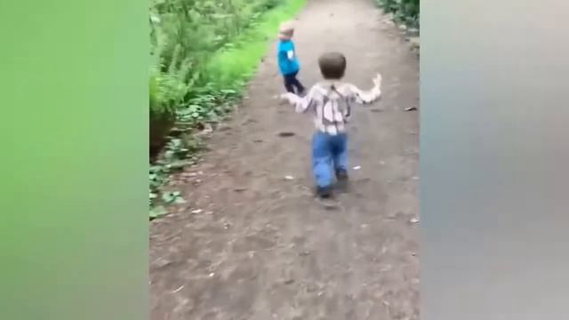 Братья и сёстры играют вместе/СМЕШНЫЕ ФЕЙЛЫ смотреть онлайн