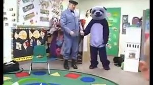 Прикол "дети испугались панду"