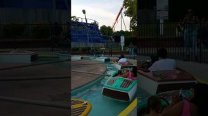 Парк Аттракционов в Америке – Американские Горки Детское Видео  Roller Coasters Carowinds Park