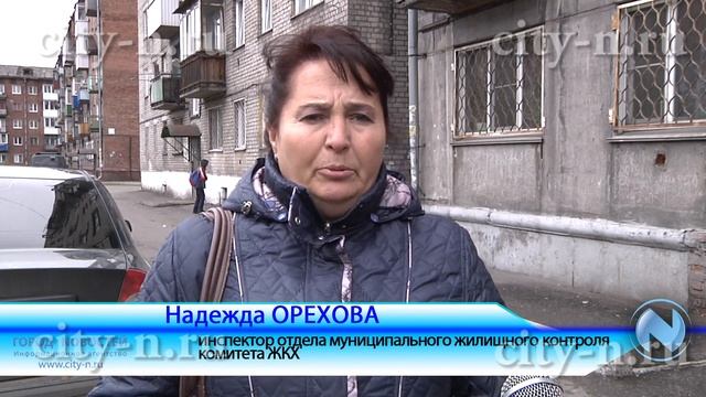 Новокузнецкие пенсионеры гадят на голову соседям