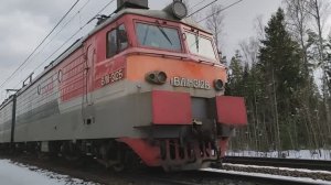 Электровоз ВЛ11-312/236А с хопперами