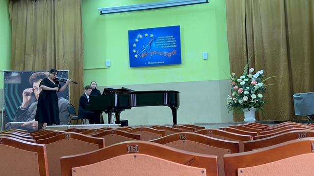 Ф.Амиров – «Мугам-поэма»