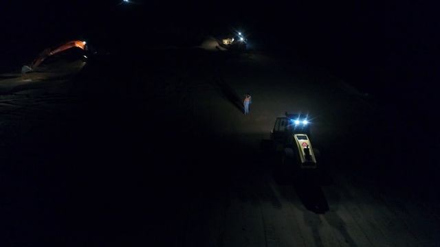 Строительство автодороги М11 Москва - Санкт-Петербург 2017. ИнтерДорТехника №3 смотреть онлайн