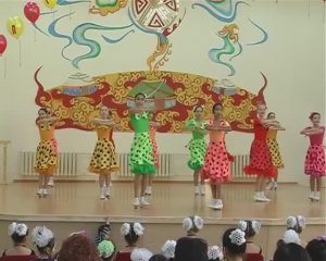 Танцевальный коллектив Әдемі - Хорошие девчата - Rock around the clock