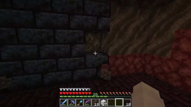 📦 Хранилище ресурсов в Minecraft: база в Преисподней растёт