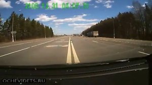 Дед с бабкой в машине.Ржака полная.