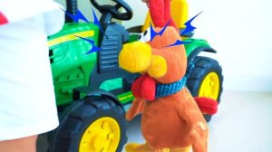 Сеня изучает новые профессии и становится пожарным, поваром и тренером