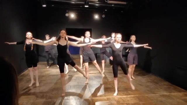 Показ актерского курса по сценической акробатике и танцу. 2 курс Мастерская З.А России Н.Ю Поздеева