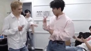 смешные и милые моменты с  STRAY KIDS  (стрей кидс) 1часть 💗