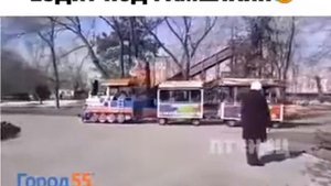 Суровый сибирский поровозик ездит под Rammstein