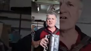 веселая песенка от пенсионера про его гениталии, которые ушли тоже на пенсию. юмор. ржу не могу
