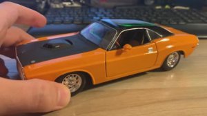 Обзор модели Dodge Challenger R/T в масштабе 1/24 от Maisto