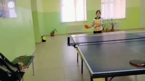 Шандалинова Г.Т.  Айгерим учиться резать . молодец
