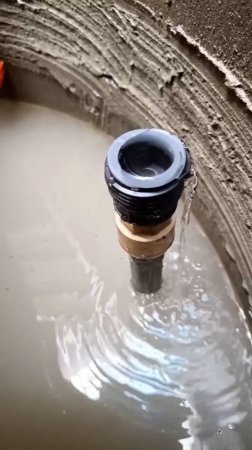 Самоизлив из абиссинской иглы в колодце!