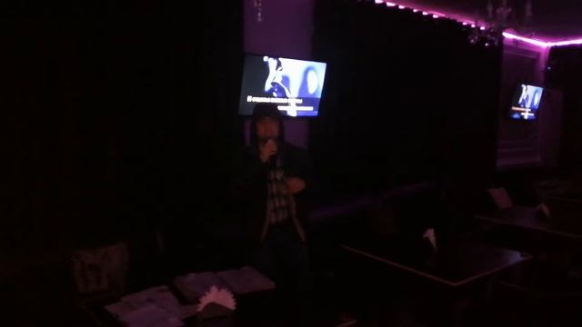 Иван Крылатов - Страна OZ (cover Мот) (в караоке-клубе) смотреть онлайн