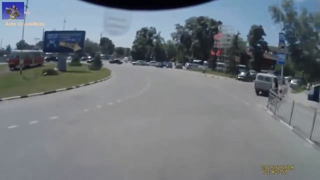 ЛУЧШИЕ АВТОПРИКОЛЫ Авто приколы на дорогах Автомобильные приколы с девушками за рулем №3.mp4