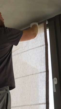 Процесс установки римских штор