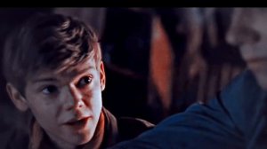 Томас и Ньют - целуй...