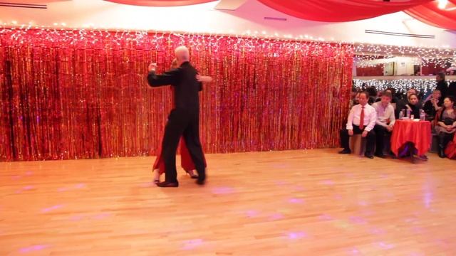 Jon & Victoria - Moulin Rouge 2020 смотреть онлайн